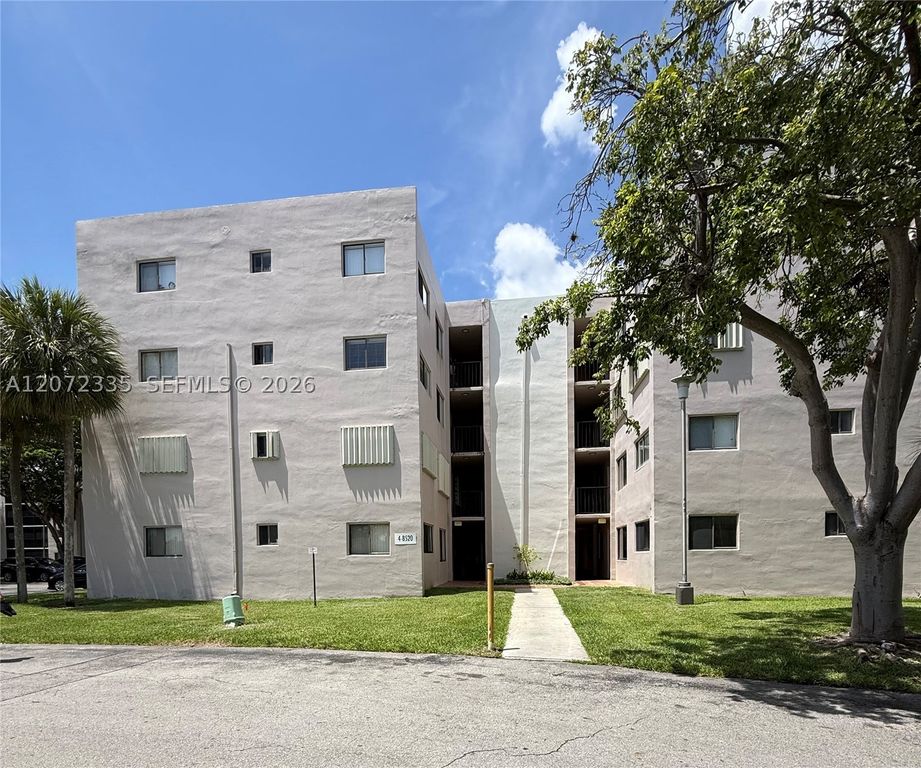 8520 SW 133rd Ave Rd 406, Miami, FL 33183