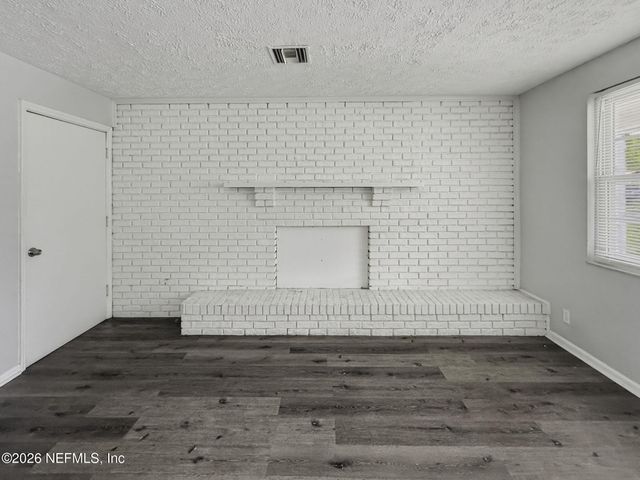 7632 HILLSIDE Drive, Jacksonville, FL 32221