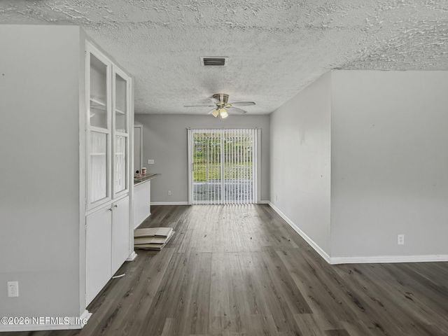 7632 HILLSIDE Drive, Jacksonville, FL 32221