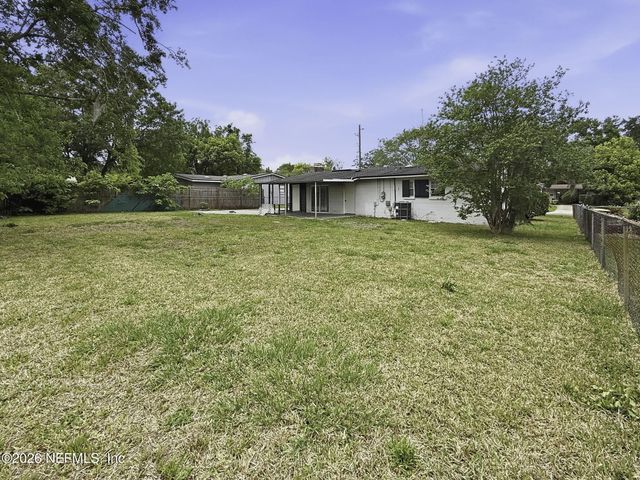 7632 HILLSIDE Drive, Jacksonville, FL 32221