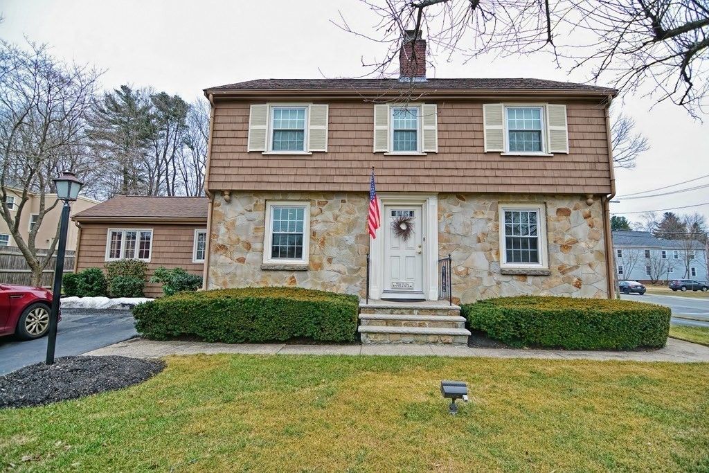 1068 Main 2, Walpole, MA 02081