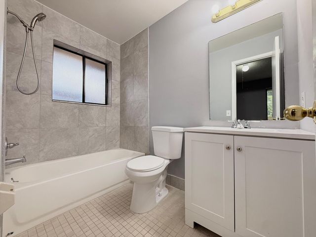 3108 Collin Drive A, West Palm Beach, FL 33406