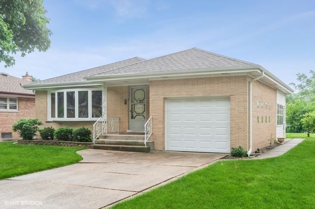 7045 W Madison Street, Niles, IL 60714