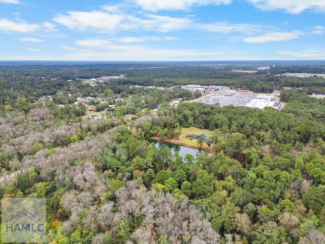 100 Morgan Drive, Jesup, GA 31545