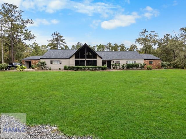 100 Morgan Drive, Jesup, GA 31545