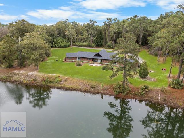 100 Morgan Drive, Jesup, GA 31545
