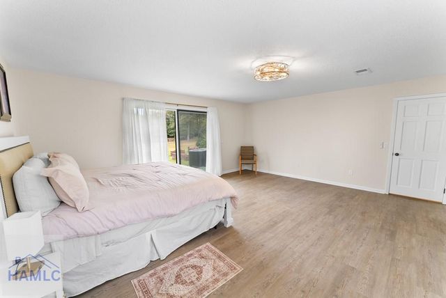100 Morgan Drive, Jesup, GA 31545