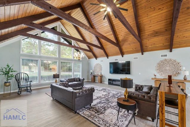 100 Morgan Drive, Jesup, GA 31545