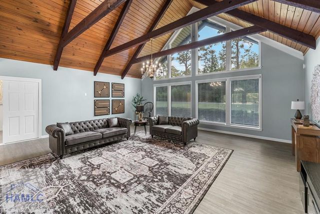 100 Morgan Drive, Jesup, GA 31545
