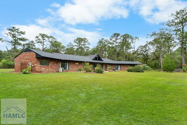 100 Morgan Drive, Jesup, GA 31545