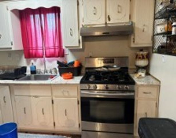 1120 Beverly Rd, Port Vue, PA 15133