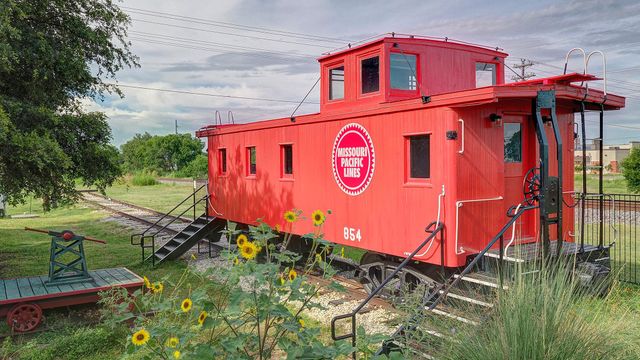 268 Basket Flower LOOP, Kyle, TX 78640