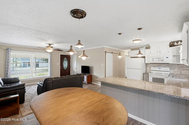 879 Bricklanding Road SW, Shallotte, NC 28470