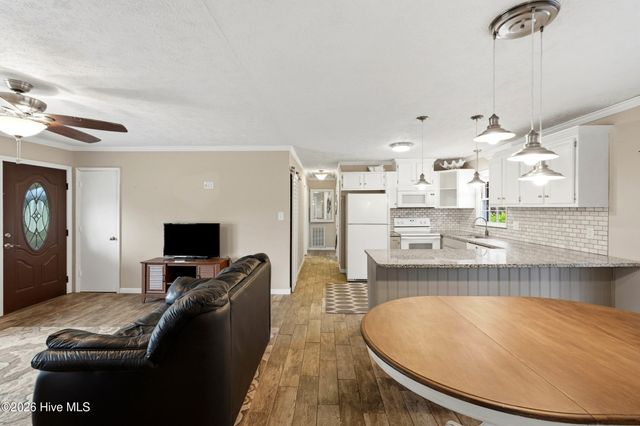 879 Bricklanding Road SW, Shallotte, NC 28470