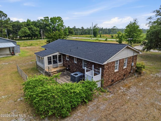 879 Bricklanding Road SW, Shallotte, NC 28470