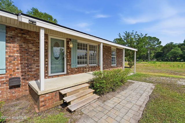 879 Bricklanding Road SW, Shallotte, NC 28470