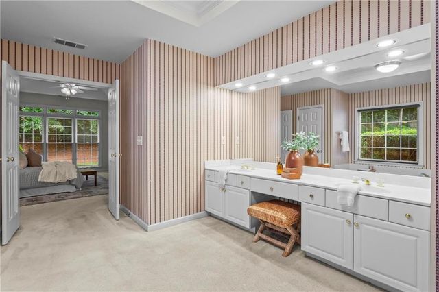 5495 Oxford Chase Way, Atlanta, GA 30338