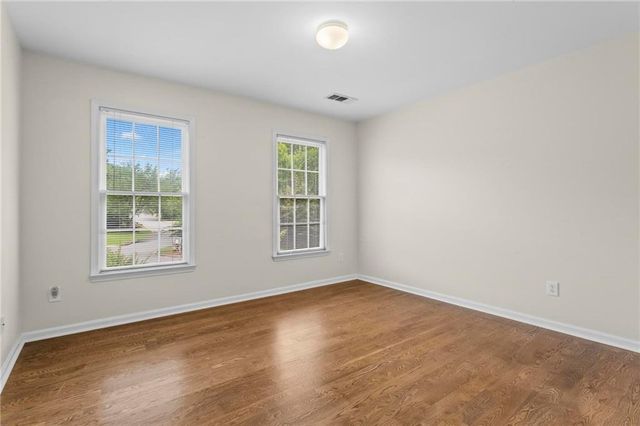 5495 Oxford Chase Way, Atlanta, GA 30338