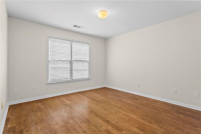 5495 Oxford Chase Way, Atlanta, GA 30338