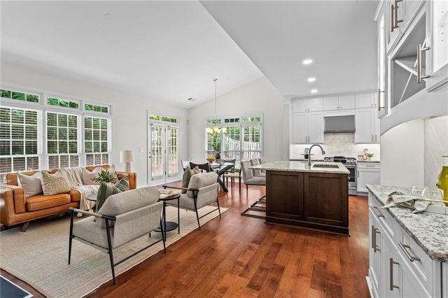 5495 Oxford Chase Way, Atlanta, GA 30338