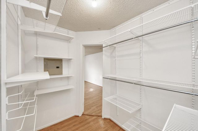 2120 El Paseo Street 405, Houston, TX 77054