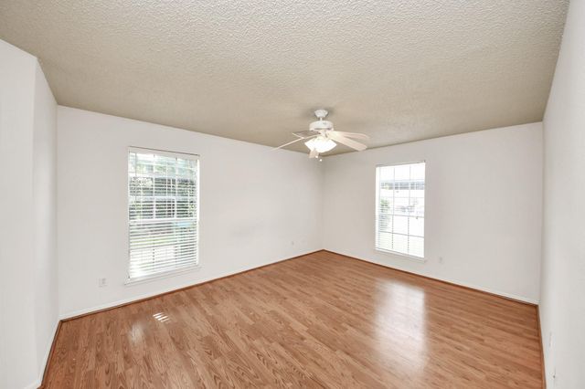 2120 El Paseo Street 405, Houston, TX 77054