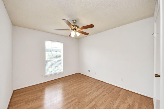 2120 El Paseo Street 405, Houston, TX 77054