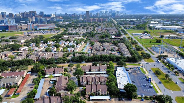 2120 El Paseo Street 405, Houston, TX 77054