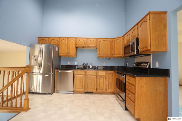 14106 S 21 Street, Bellevue, NE 68123