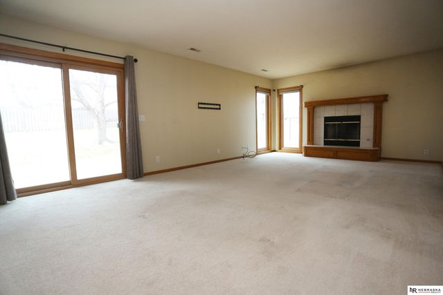 14106 S 21 Street, Bellevue, NE 68123