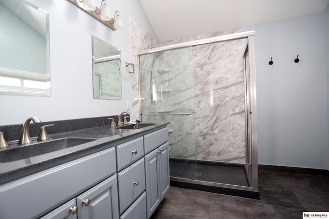 14106 S 21 Street, Bellevue, NE 68123