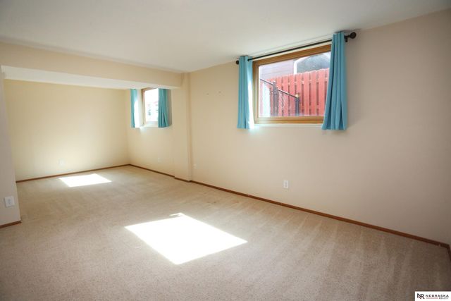 14106 S 21 Street, Bellevue, NE 68123