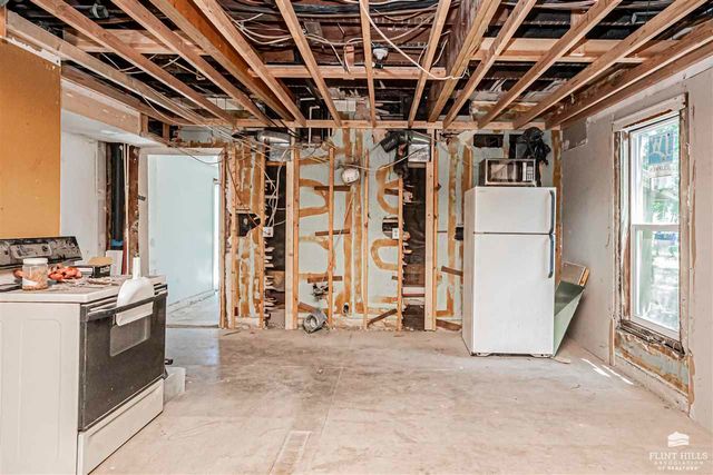 124 W Chestnut Street, Junction City, KS 66441