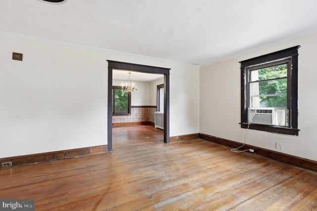 146 W BARBER AVE, Woodbury, NJ 08096