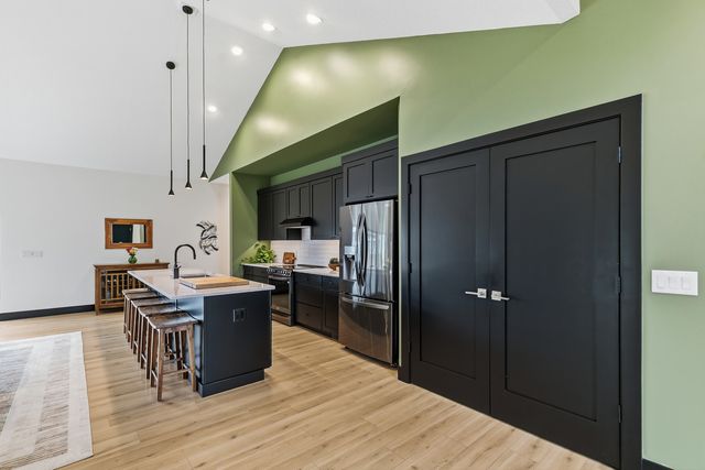 6139 Thor Avenue, Davenport, IA 52807