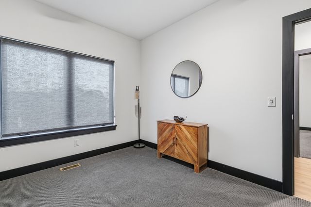 6139 Thor Avenue, Davenport, IA 52807