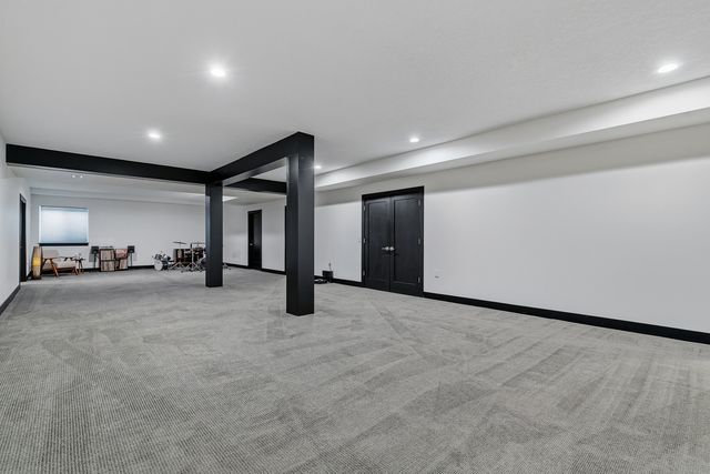 6139 Thor Avenue, Davenport, IA 52807