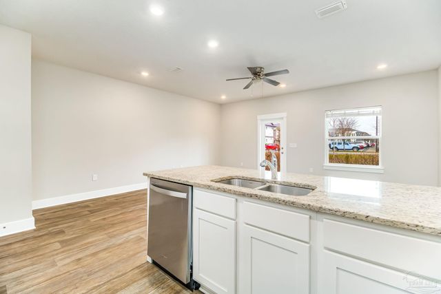 1528 Farragut Way, Pensacola, FL 32534