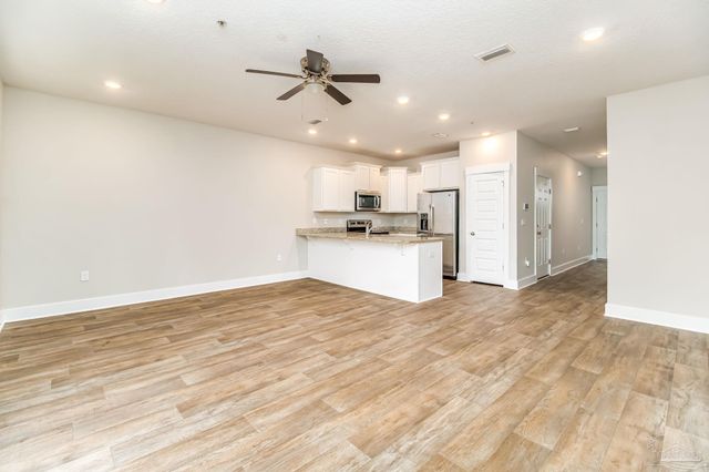 1528 Farragut Way, Pensacola, FL 32534