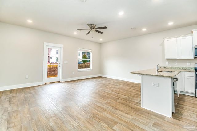 1528 Farragut Way, Pensacola, FL 32534