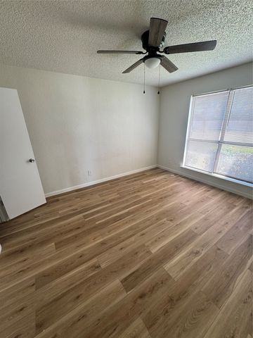 7401 Bogart Drive, North Richland Hills, TX 76180