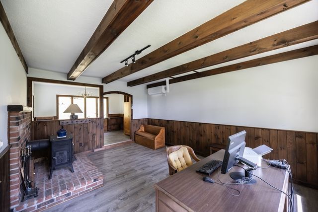 477 River Road, Deerfield, MA 01342
