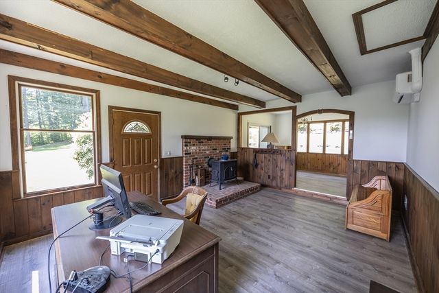 477 River Road, Deerfield, MA 01342