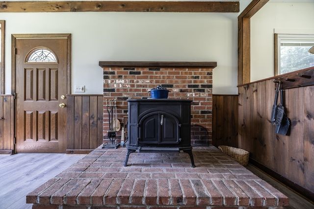 477 River Road, Deerfield, MA 01342