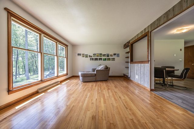 477 River Road, Deerfield, MA 01342