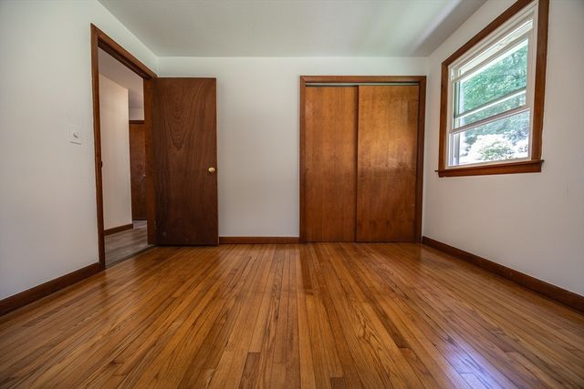477 River Road, Deerfield, MA 01342