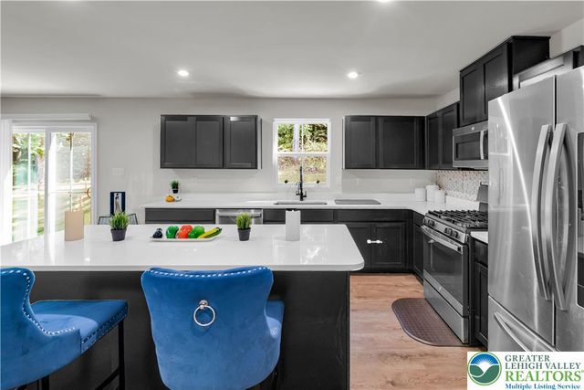 2713 Barnes Court, Allentown City, PA 18103