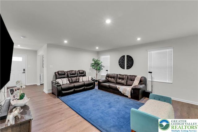 2713 Barnes Court, Allentown City, PA 18103