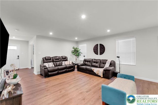 2713 Barnes Court, Allentown City, PA 18103