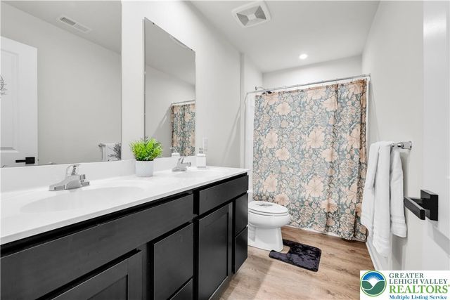 2713 Barnes Court, Allentown City, PA 18103
